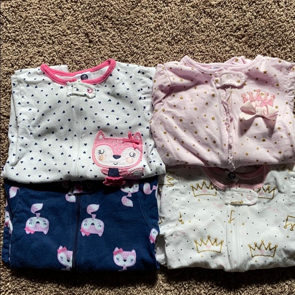 4 Gerber footed pajamas (3-6m)